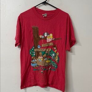 Red Graphic T-Shirt with Bear Design 90โs